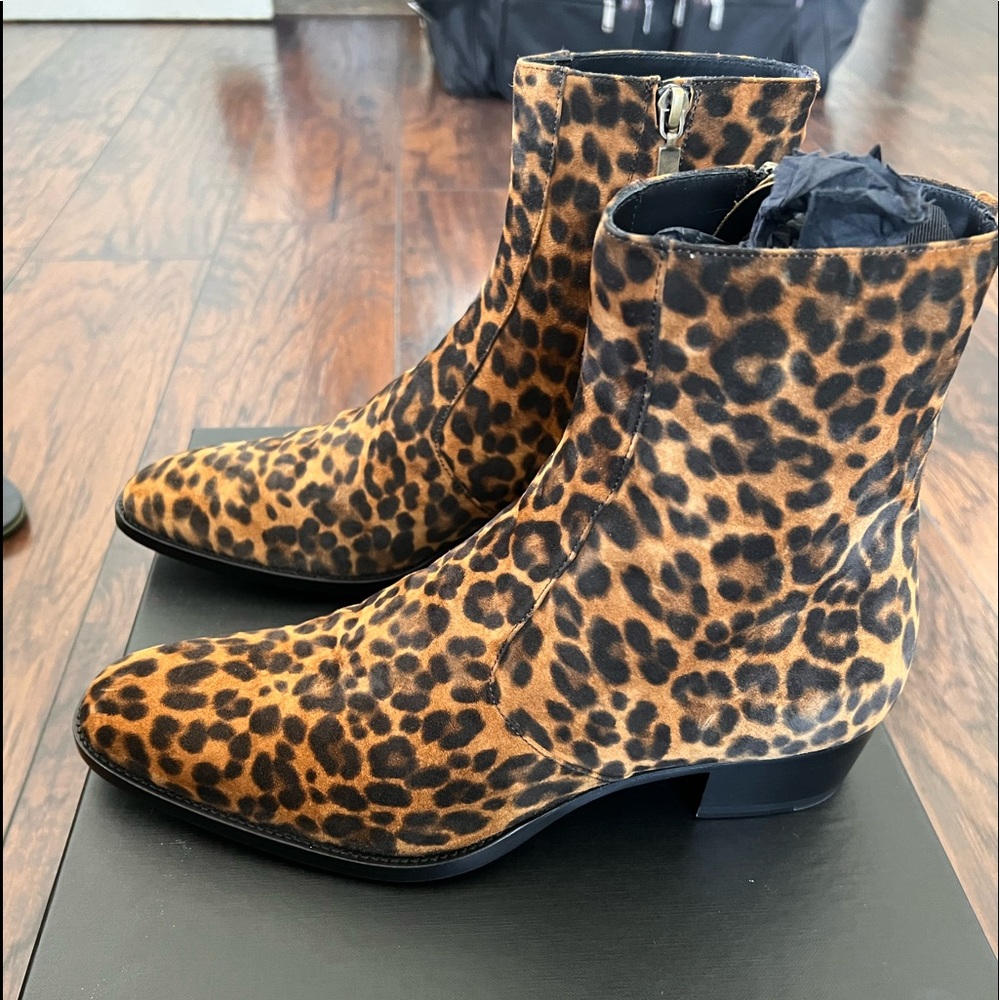 Saint laurent suede  leopard size 42/9